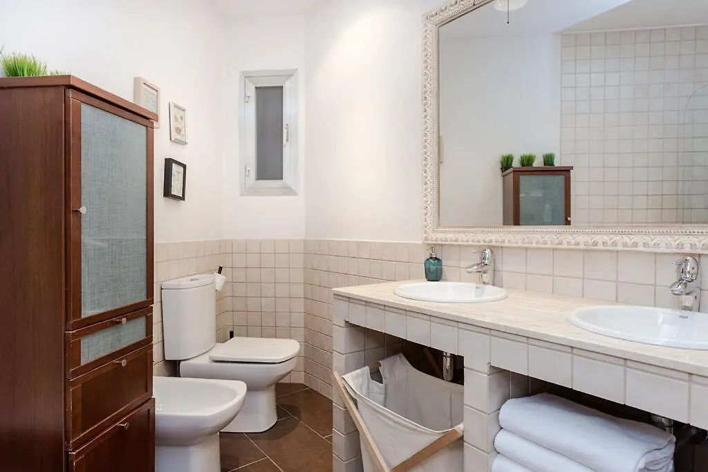Apartment Central 2 Bedroom By Sagrada Familia Barcelona Spain
