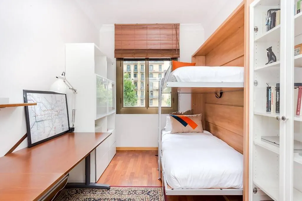 Central 2 Bedroom By Sagrada Familia Barcelona 0*,  Spain